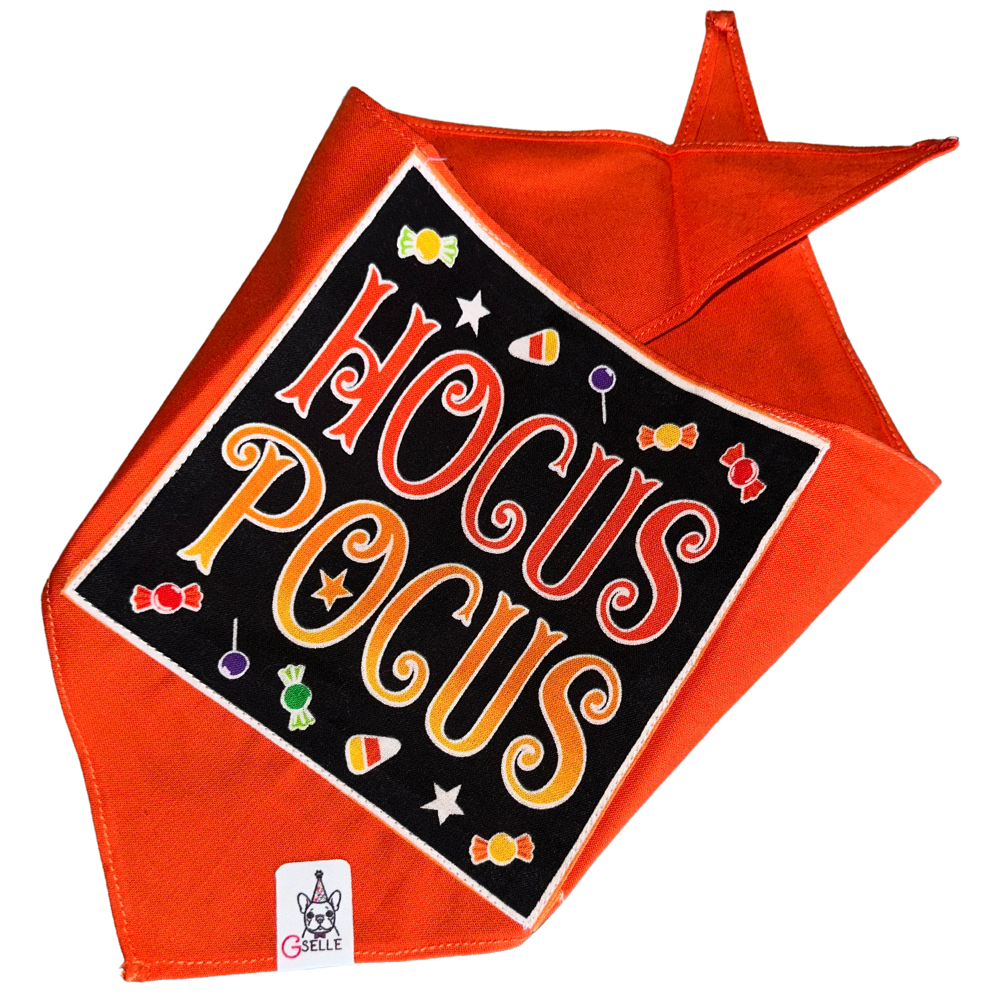 These handmade Halloween pet bandanas are the pawfect accessory for your furry friend this spooky season. 🐾✨ Carefully crafted with love and detail, each bandana adds a fun and festive touch that will make your pup the star of Halloween. 🎃👻